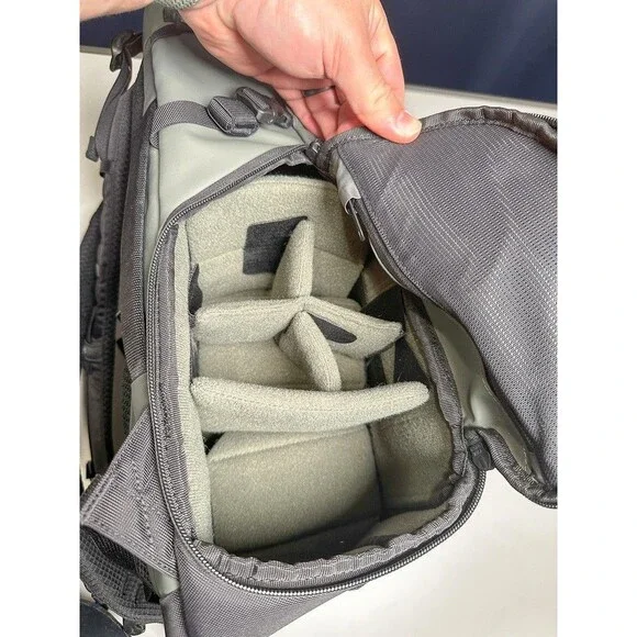 Wandrd Stratus Photo 18L Backpack (Excellent) - Wasatch Green